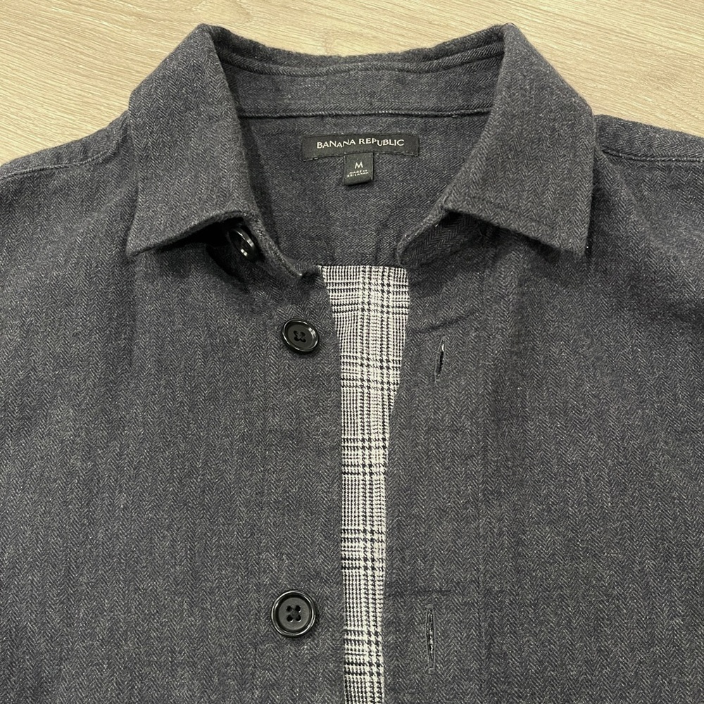 Banana Republic Men’s Dark Gray Button Down Shirt Jacket